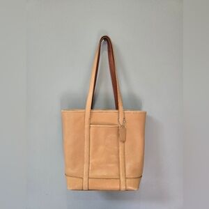 Coach Classic Tan Leather Tote Shoulder Bag with Exterior Pocket